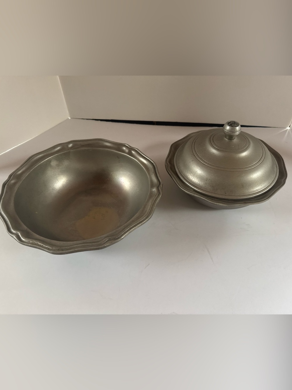 Set Wilton Columbia Mount Joy PA Pewter Scalloped Edge Casserole Dish Lid Bowl